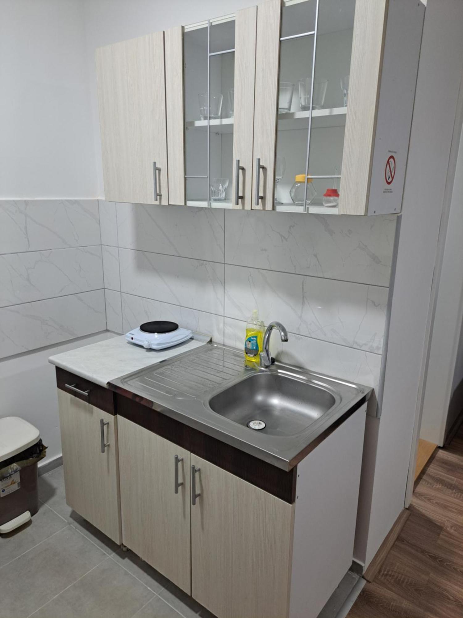 Apartment 6 *